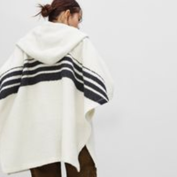 Aritzia Jackets & Blazers - Aritzia: TNA Golden Velasco Cape